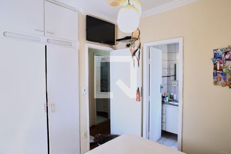 Suíte de apartamento à venda com 2 quartos, 56m² em Sagrada Família, Belo Horizonte