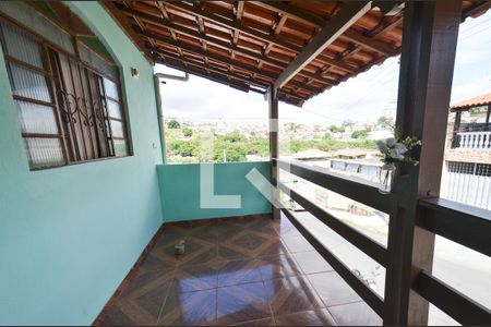 Varanda de casa à venda com 7 quartos, 392m² em Fernão Dias, Belo Horizonte
