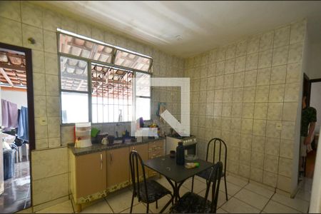 Cozinha casa 2 de casa à venda com 7 quartos, 392m² em Fernão Dias, Belo Horizonte