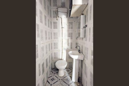 Banheiro de kitnet/studio para alugar com 1 quarto, 32m² em Campo Grande, Rio de Janeiro