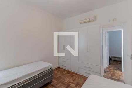 Quarto 1 de apartamento à venda com 2 quartos, 70m² em Ipanema, Rio de Janeiro