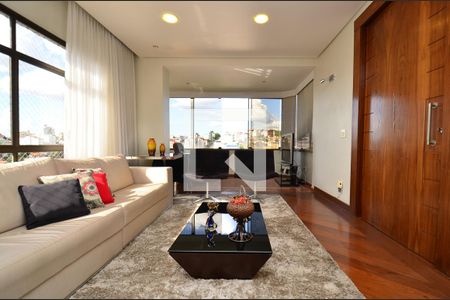 Sala de estar de apartamento à venda com 4 quartos, 330m² em Cidade Nova, Belo Horizonte
