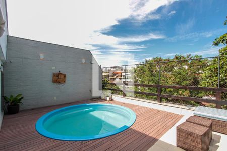 Piscina de apartamento à venda com 3 quartos, 200m² em Barra da Tijuca, Rio de Janeiro
