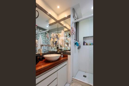 Banheiro de apartamento à venda com 3 quartos, 200m² em Barra da Tijuca, Rio de Janeiro