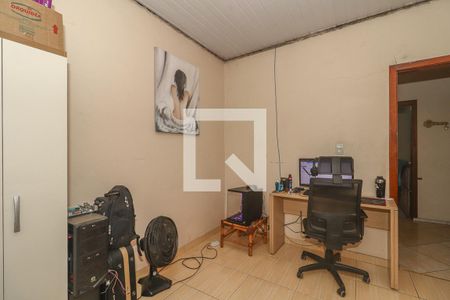 Quarto  de casa à venda com 6 quartos, 300m² em Sarandi, Porto Alegre