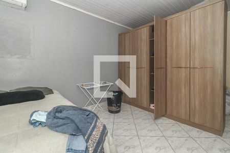 Suíte de casa à venda com 6 quartos, 300m² em Sarandi, Porto Alegre