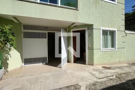 Fachada de casa de condomínio à venda com 3 quartos, 120m² em Pechincha, Rio de Janeiro