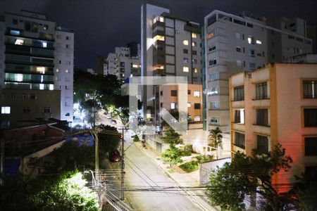 Vista de apartamento à venda com 1 quarto, 50m² em Carmo, Belo Horizonte
