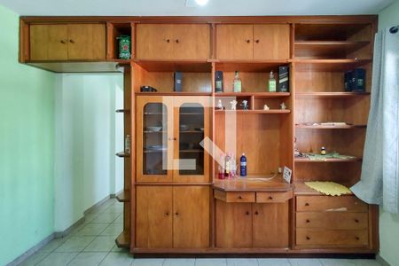 Sala de apartamento para alugar com 2 quartos, 70m² em Guilhermina, Praia Grande