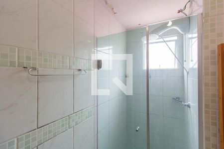 Banheiro de apartamento à venda com 2 quartos, 43m² em Fátima, Canoas
