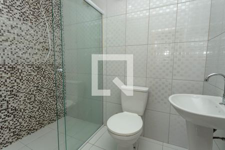 Banheiro de casa para alugar com 1 quarto, 50m² em Jardim Miriam, São Paulo