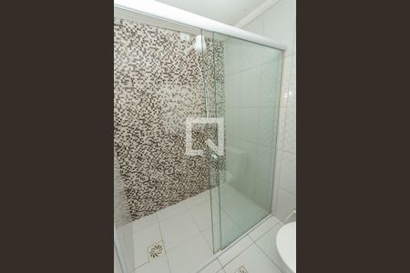 Banheiro de casa para alugar com 1 quarto, 50m² em Jardim Miriam, São Paulo