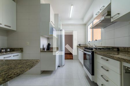 Cozinha de apartamento para alugar com 3 quartos, 205m² em Cidade Monções, São Paulo