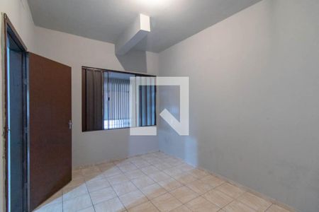 Quarto 1 de casa para alugar com 2 quartos, 69m² em Pinheirinho, Curitiba
