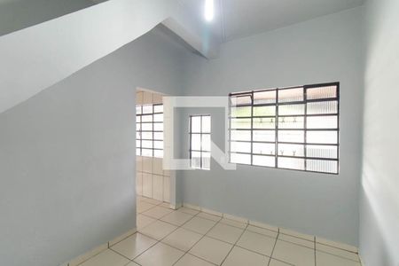 Sala de Jantar de casa para alugar com 2 quartos, 69m² em Pinheirinho, Curitiba