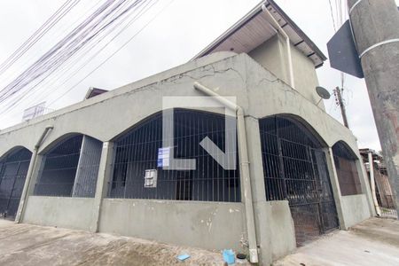 Fachada e placa de casa para alugar com 2 quartos, 69m² em Pinheirinho, Curitiba