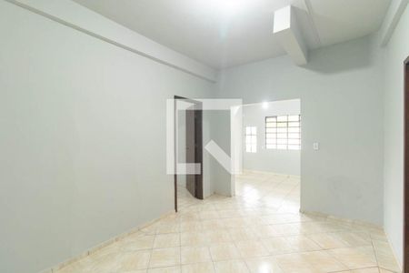Sala de casa para alugar com 2 quartos, 69m² em Pinheirinho, Curitiba