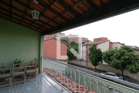 Varanda de casa à venda com 3 quartos, 560m² em Céu Azul, Belo Horizonte