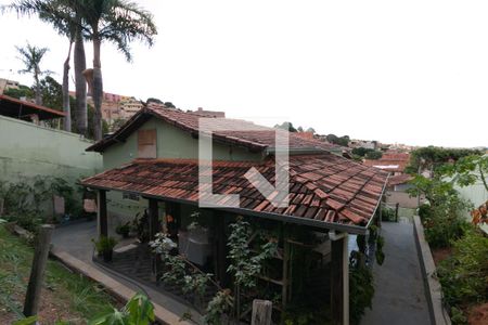 Área Externa de casa à venda com 3 quartos, 560m² em Céu Azul, Belo Horizonte