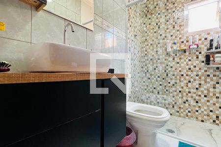 Banheiro de apartamento à venda com 2 quartos, 55m² em Jardim Iporanga, Guarulhos
