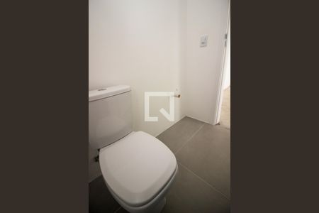 Lavabo de apartamento à venda com 1 quarto, 44m² em Menino Deus, Porto Alegre