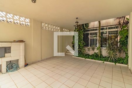 Garagem de casa à venda com 3 quartos, 222m² em Vila Alexandria, São Paulo