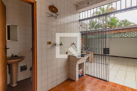 Área de Serviço de casa à venda com 3 quartos, 222m² em Vila Alexandria, São Paulo