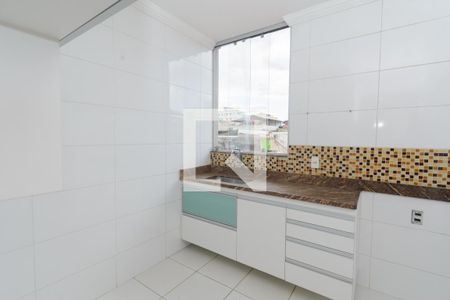 Cozinha de apartamento à venda com 3 quartos, 76m² em Santa Cruz Industrial, Contagem