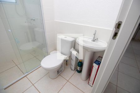 Banheiro de apartamento para alugar com 2 quartos, 43m² em Vargem Grande, Rio de Janeiro