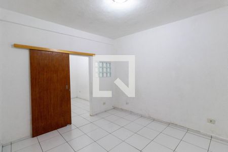 Quarto 1 de casa para alugar com 2 quartos, 110m² em Vila Rio Branco, São Paulo