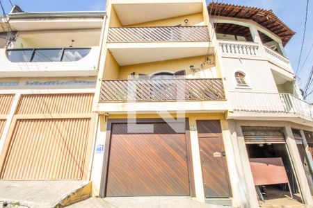 Fachada de casa à venda com 4 quartos, 272m² em Jardim Roberto, Osasco