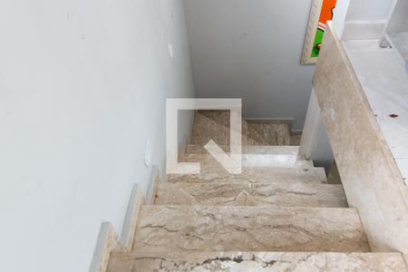 Escada  de casa para alugar com 3 quartos, 125m² em Aricanduva, São Paulo
