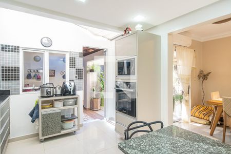Cozinha de casa de condomínio à venda com 3 quartos, 180m² em Tristeza, Porto Alegre