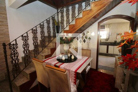 Sala de casa à venda com 3 quartos, 150m² em Irajá, Rio de Janeiro