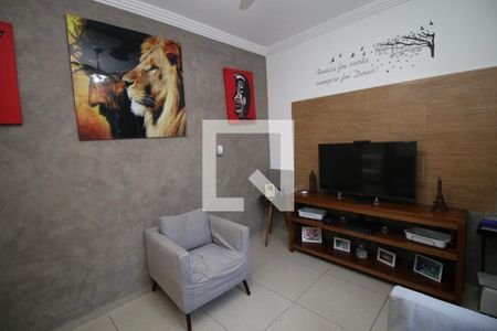 Sala de TV de casa à venda com 3 quartos, 200m² em Irajá, Rio de Janeiro