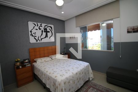 Quarto 2 de casa à venda com 3 quartos, 200m² em Irajá, Rio de Janeiro