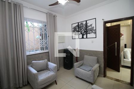 Sala de TV de casa à venda com 3 quartos, 200m² em Irajá, Rio de Janeiro