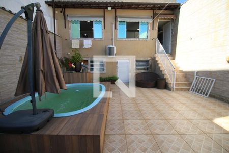 Piscina de casa à venda com 3 quartos, 200m² em Irajá, Rio de Janeiro