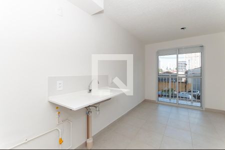 Sala/Cozinha de apartamento à venda com 1 quarto, 27m² em Parque Industrial Tomas Edson, São Paulo