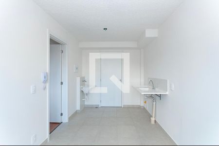 Sala/Cozinha de apartamento à venda com 1 quarto, 27m² em Parque Industrial Tomas Edson, São Paulo