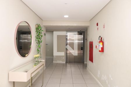 Área comum - Saguão do prédio de apartamento para alugar com 2 quartos, 34m² em Vila Norma, São Paulo
