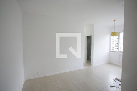 Sala de apartamento à venda com 2 quartos, 60m² em Tanque, Rio de Janeiro