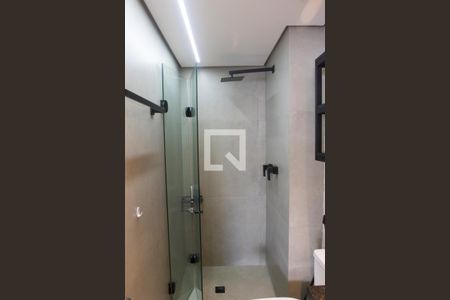 Banheiro de apartamento à venda com 2 quartos, 67m² em Barra Funda, São Paulo