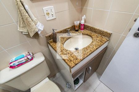 Banheiro de apartamento para alugar com 2 quartos, 55m² em Cambuci, São Paulo