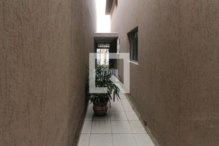 Corredor de casa à venda com 2 quartos, 120m² em Vila Virginia, São Paulo