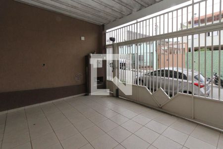Garagem de casa à venda com 2 quartos, 120m² em Vila Virginia, São Paulo