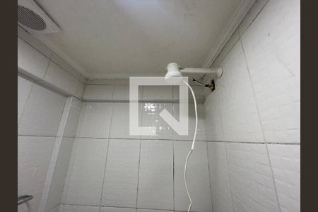 Banheiro Social de kitnet/studio para alugar com 1 quarto, 30m² em Vila Butantã, São Paulo