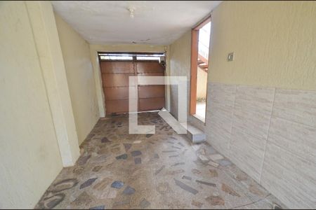 Garagem de casa à venda com 6 quartos, 333m² em Esplanada, Belo Horizonte