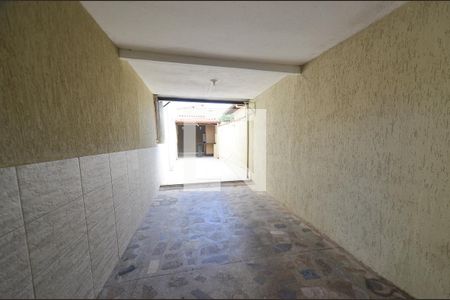 Garagem de casa à venda com 6 quartos, 333m² em Esplanada, Belo Horizonte