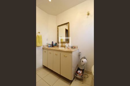 Banheiro de apartamento para alugar com 3 quartos, 94m² em Indianópolis, São Paulo